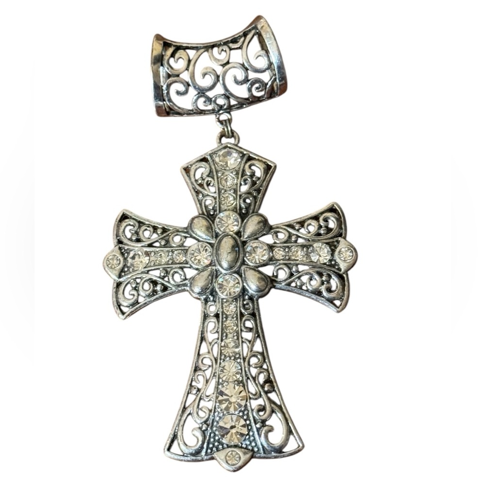 Silver‎ and rhinestone  Scarf ring pendant 5”